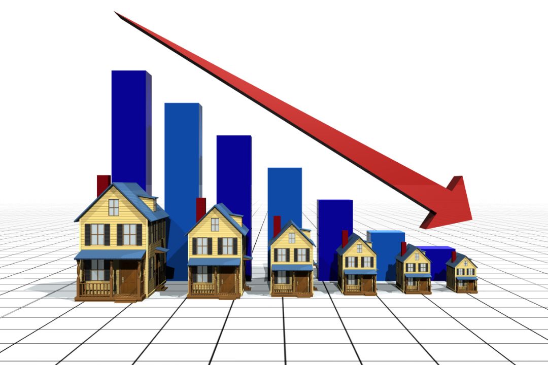 Pandemic Real Estate Gamble: Landlords Face Financial Ruin as Apartment Prices Plummet